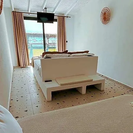 Hotel Thanos