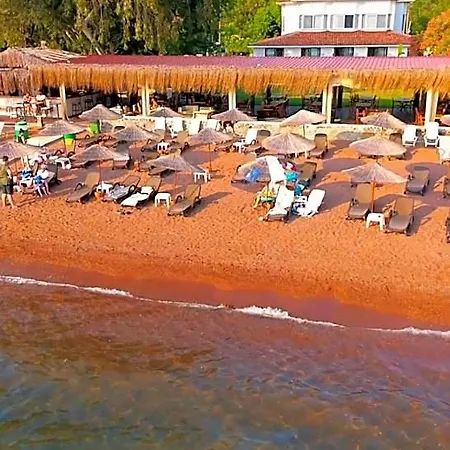 Thanos Hotel *